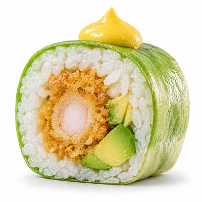 Frühlingsrolle mit Tempura-Garnelen, gegrillten Zwiebeln, Avocado, grünem Salat und Currysauce – Easy Sushi